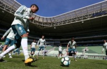 Duelo Palmeiras e Flamengo é mantido