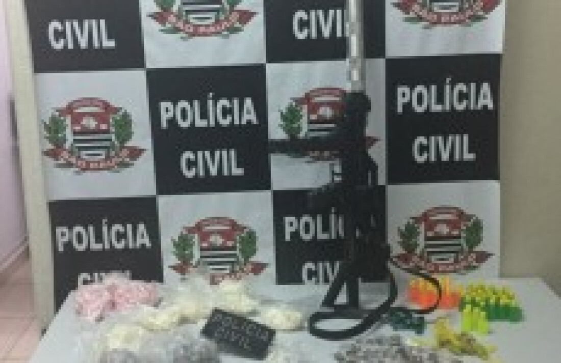 Civil apreende metralhadora e PM faz operação contra o tráfico: