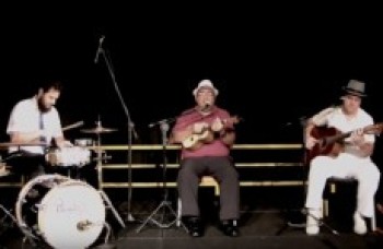 Música 'ao Molho Madeiras' em Mogi