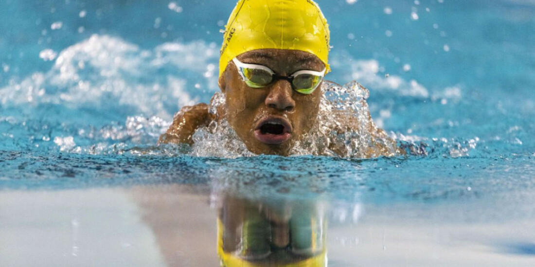 Gabriel Araújo bate recorde mundial nos 50 metros estilo borboleta