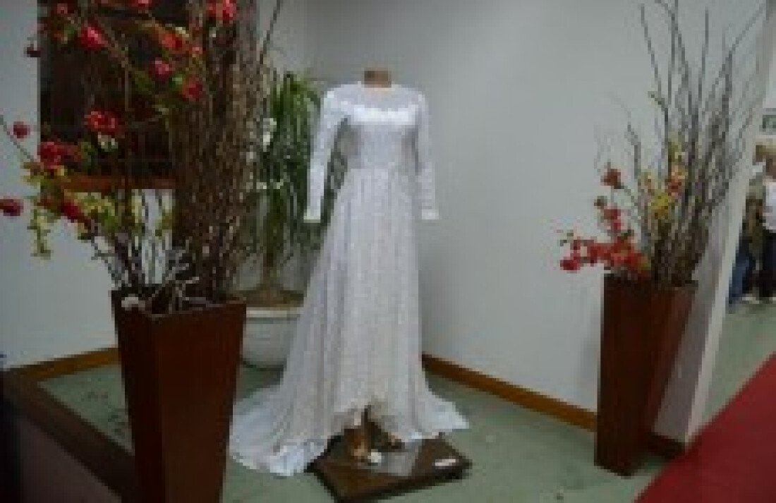 Santa Isabel recebe exposição que resgata antigos matrimônios