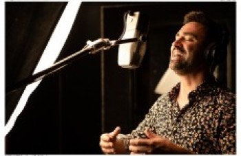 Mateus Sartori canta saudade e liberdade em novo trabalho
