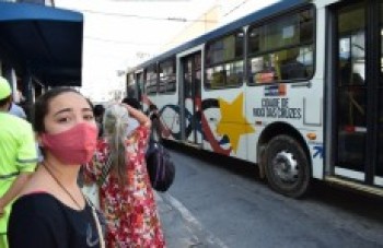 Lei que obriga álcool em gel nos ônibus é publicada hoje