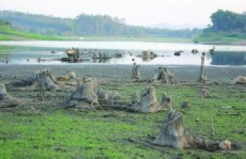 Sem chuvas, nível cai pelo 19º dia