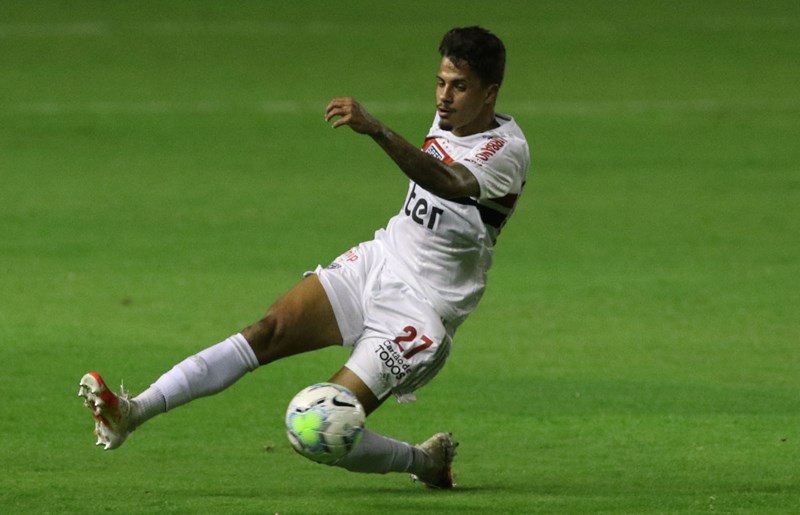 Diego Costa faz estreia no Tricolor pela Libertadores