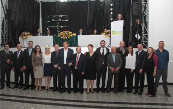 Associação Comercial de Ferraz de vasconcelos empossa nova diretoria