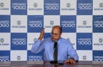 Parecer é favorável a impeachment no Rio