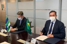 Prefeito assina financiamento que garante obras do ' Mogi Ecotietê'
