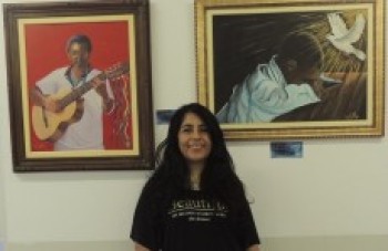 Iza Leão homenageia o Divino