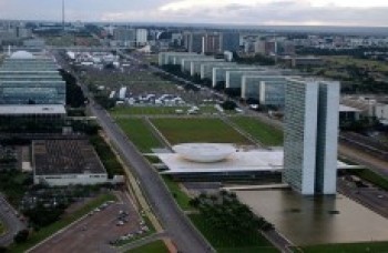 União aumenta os gastos com pessoal