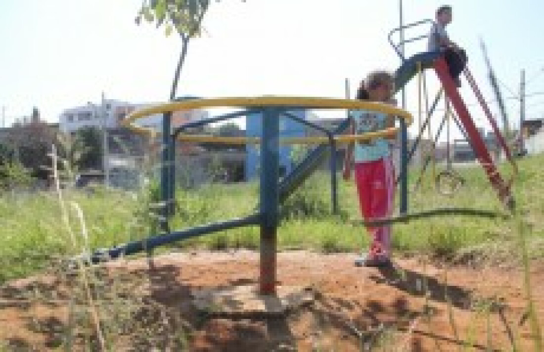 Parque sem manutenção preocupa moradores