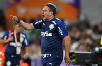 Luxemburgo chega a 400 jogos pelo Verdão