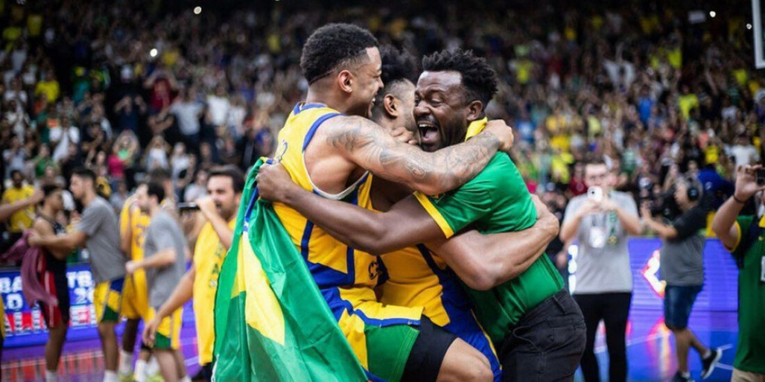 Brasil assegura vaga no Mundial de basquete 2023 com vitória sobre EUA