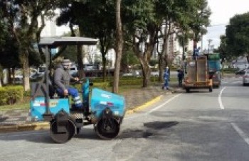 Em 5 meses, Mogi ultrapassa meta e tapa 11,7 mil buracos