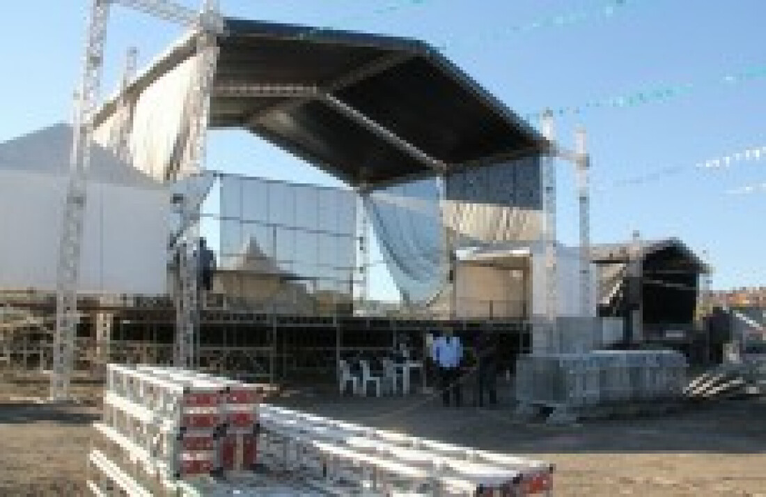 Em crise, prefeitura gasta até R$ 400 mil com festa e shows