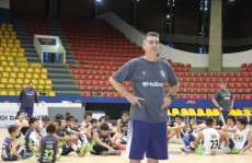 Guerrinha oferece capacitação de basquete: