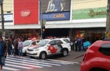 Motorista e criminoso morrem durante assalto