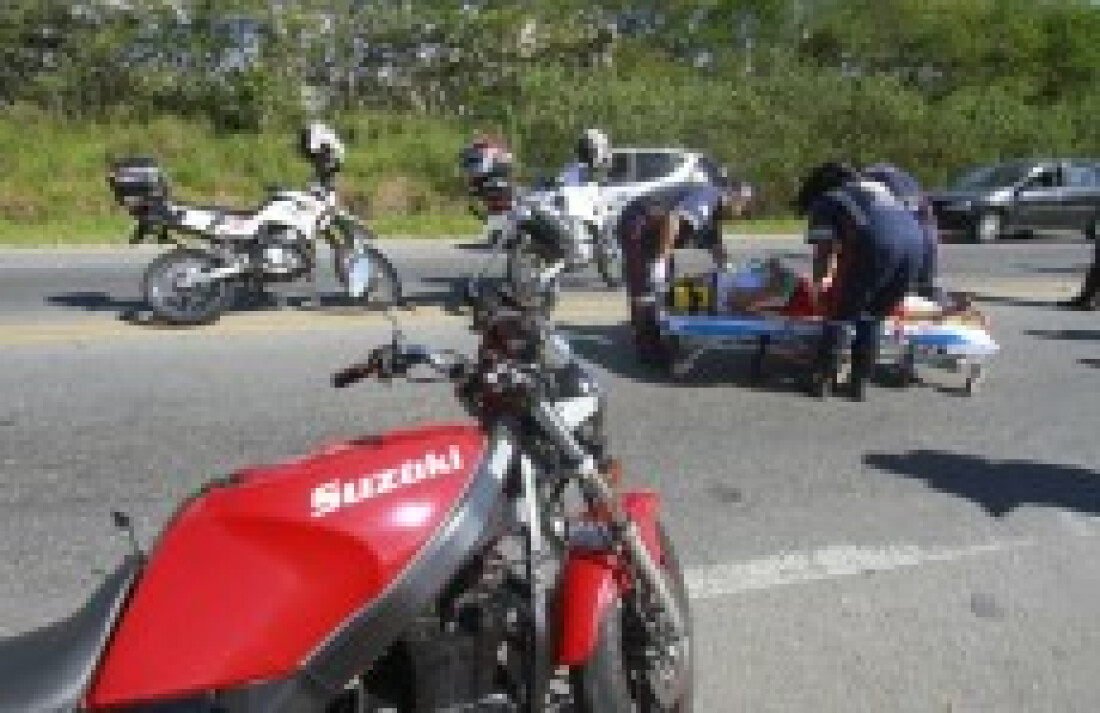 Acidentes de trânsito matamtrês pessoas a cada semana