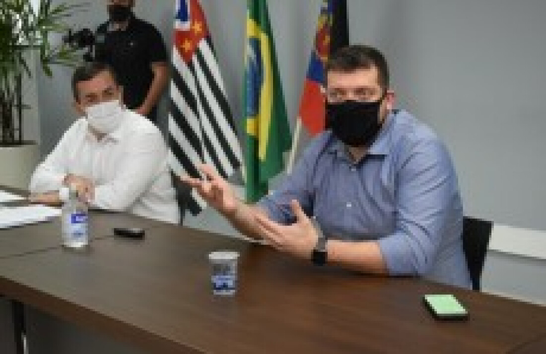 'Integração entre trem e ônibus depende da CPTM', diz prefeito