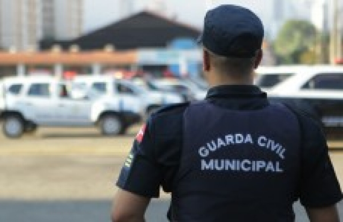 GCM fecha cinco estabelecimentos