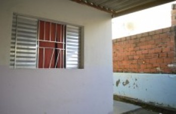 Ex-marido mata mulher perto do filho de 7 anos