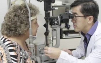 Coceira nos olhos pode indicar doença