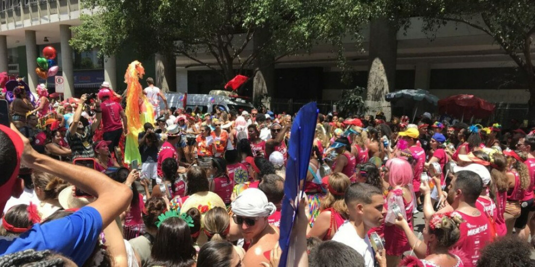 Bloco Quizomba fecha o carnaval da Liga dos Amigos do Zé Pereira