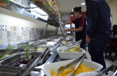 Estabelecimentos definem horários