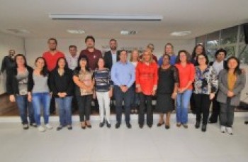 Prefeito empossa membros do Conselho de Alimentação