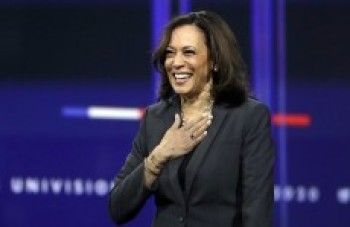 Kamala é oficializada como candidata a vice