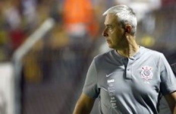 Corinthians encara o Coritiba em Itaquera