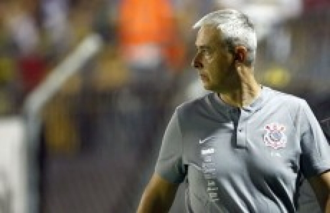 Corinthians encara o Coritiba em Itaquera