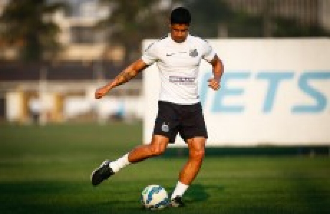 Renato volta ao time contra o Corinthians