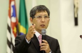 Mamoru é condenado e deve recorrer para seguir no cargo