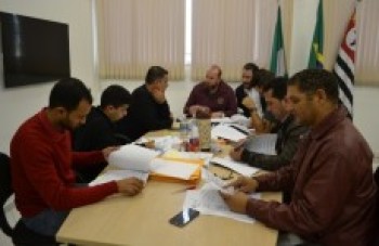 Ferraz inicia processo de licitação para o transporte