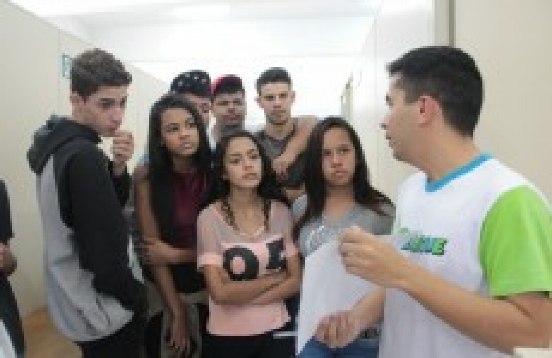 Renato Ramos recebe estudantes
