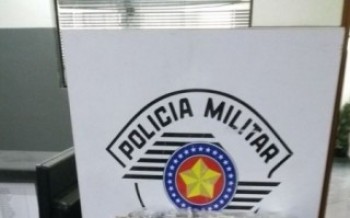 Dupla é presa acusada de roubo a uma adega