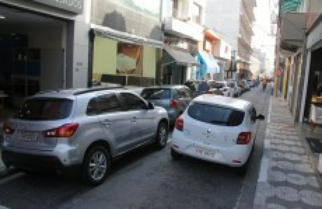 Prefeitura vai remover vagas de estacionamento no centro