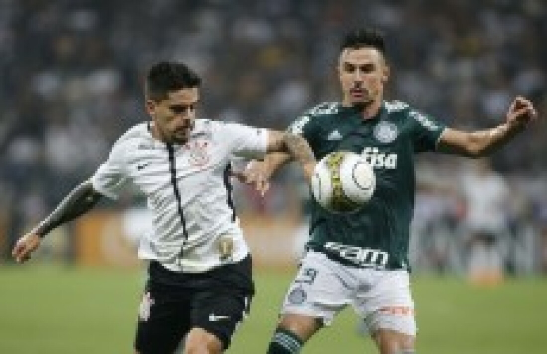 Palmeiras e Corinthians fazem final com tira-teima histórico
