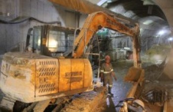Frentes de trabalho do primeiro túnel vão se encontrar em julho
