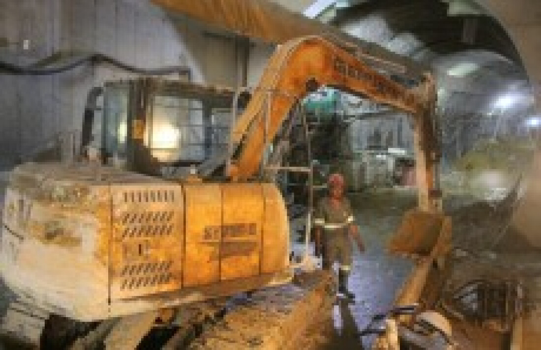 Frentes de trabalho do primeiro túnel vão se encontrar em julho