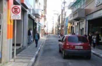Lojistas criticam retirada de vagas de estacionamento