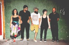 Banda Colettive lança primeiro CD