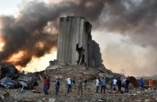 Explosão destruiu quase metade de Beirute