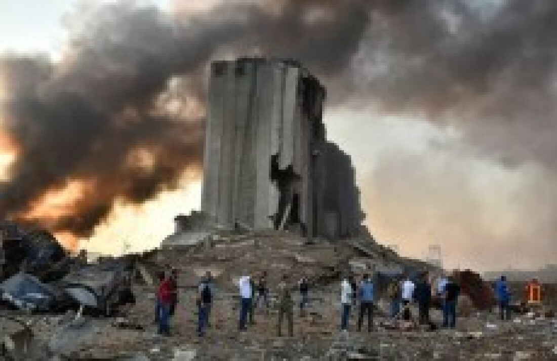Explosão destruiu quase metade de Beirute
