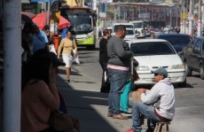 Veículos realizam transporte clandestino de passageiros