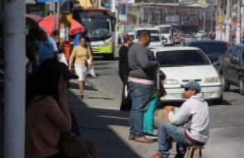 Veículos realizam transporte clandestino de passageiros