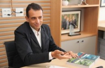 Bertaiolli lança 2º livro com enfoque em gestão pública