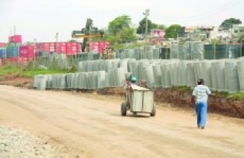 Obra está parada há uma semana