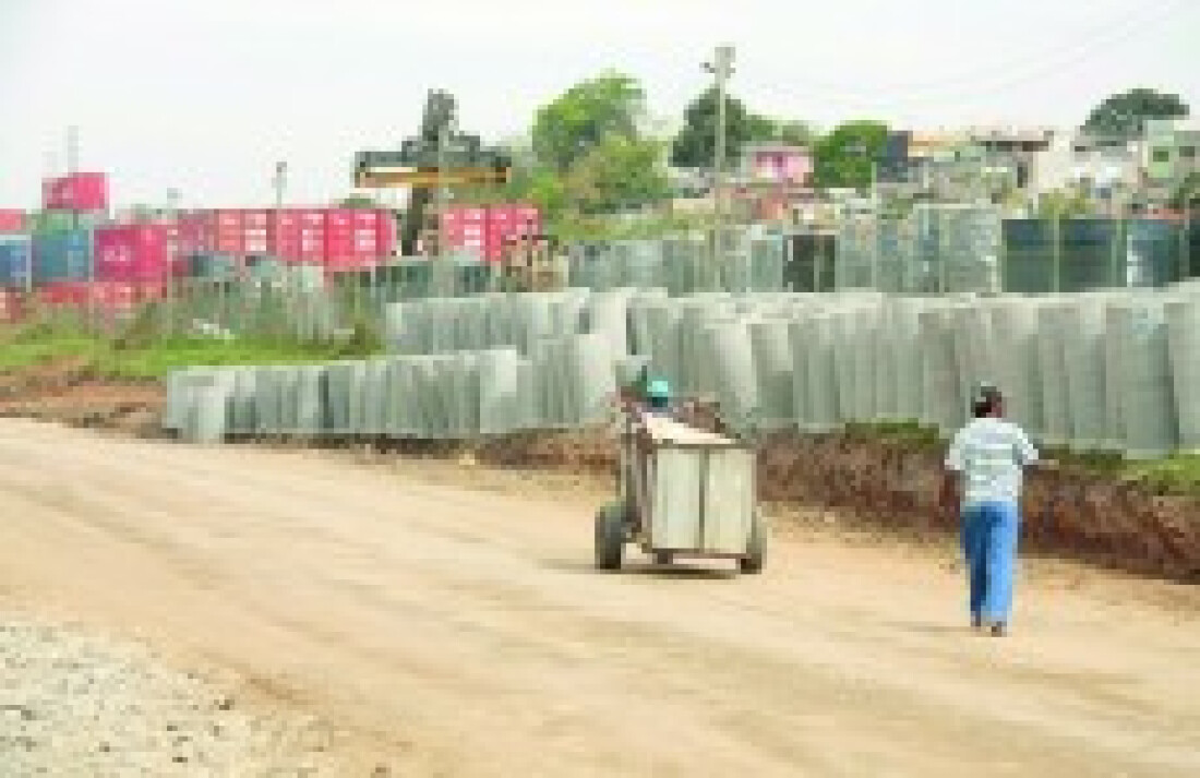 Obra está parada há uma semana
